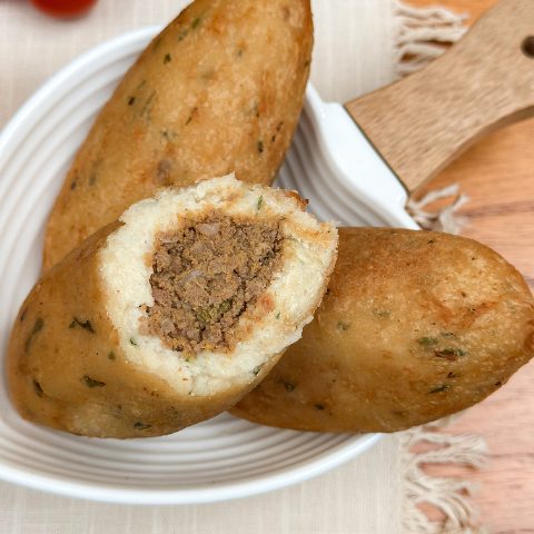 Bolinho de Aipim com Carne 1,8kg (180g/unidade)